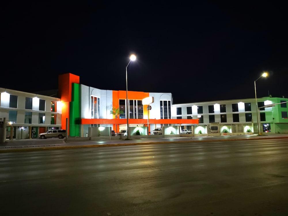 Paraiso Express Torreon Exterior photo
