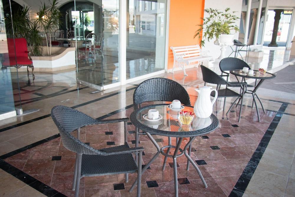 Paraiso Express Torreon Exterior photo